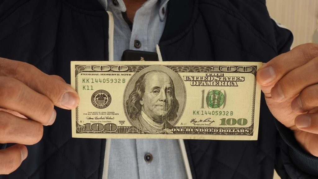 Dövizcilerden sahte dolar açıklaması: Bu ayrıntılara dikkat!