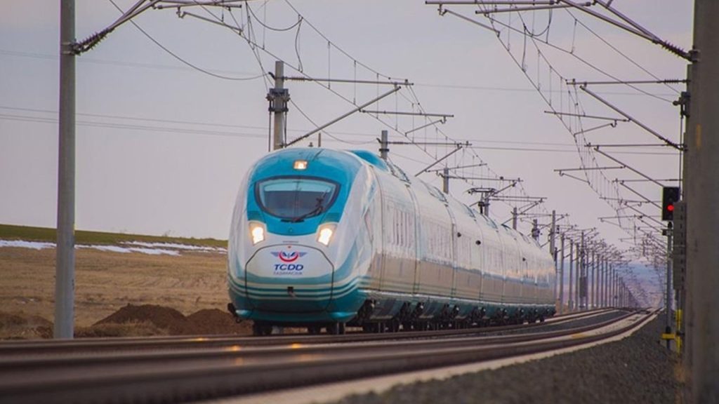 Yüksek hızlı trenlerle bugüne kadar taşınan yolcu sayısı açıklandı