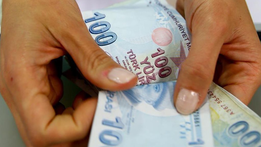 2025 yılı rakamları belli oldu! Ehliyet ücreti, pasaport harcı, IMEI kaydı…. Kalem kalem yeni fiyatlar