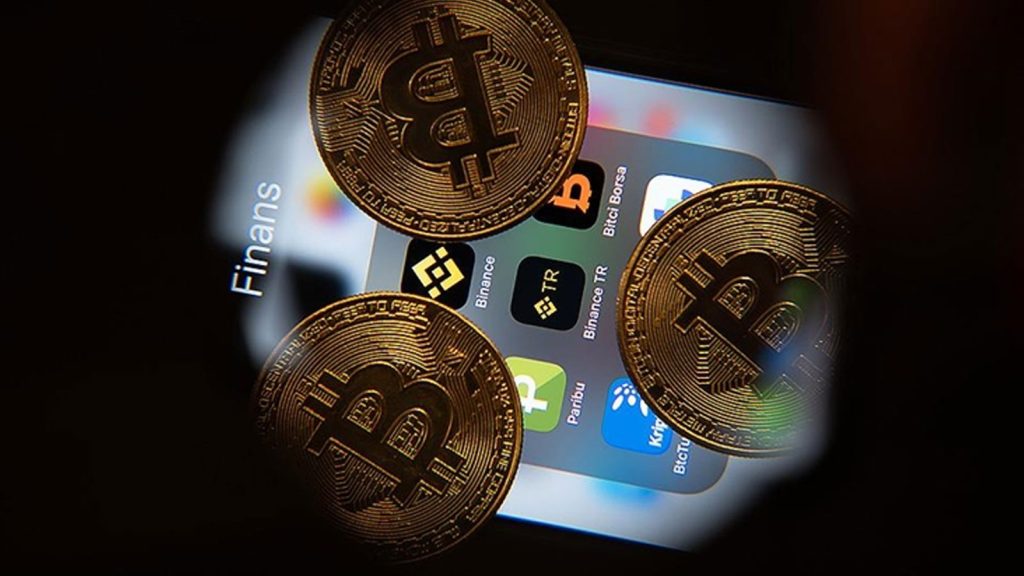 Bitcoin’den tarihi rekor: İlk kez 100 bin dolar seviyesini aştı