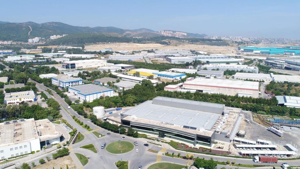 Geçen yıl serbest bölgelerin ticari hacmi 27 milyar 691 milyon dolar oldu