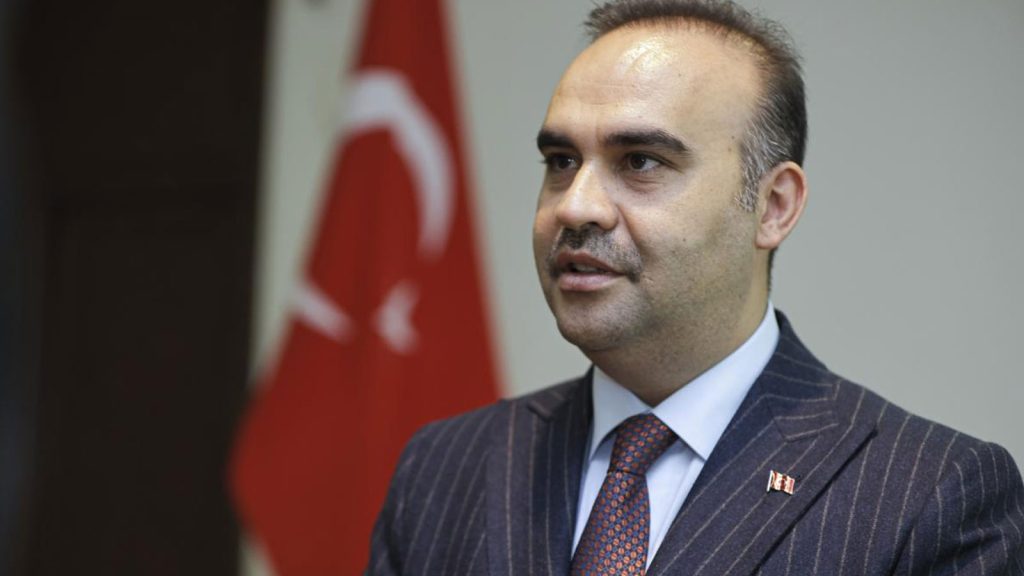 Bakan Kacır: Türkiye, yüksek teknolojiyle, katma değerli üretimle yoluna devam ediyor