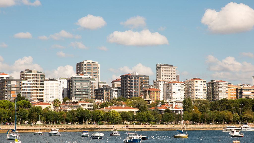 Konutta dengeler değişti! Yabancının hızı neden kesildi?