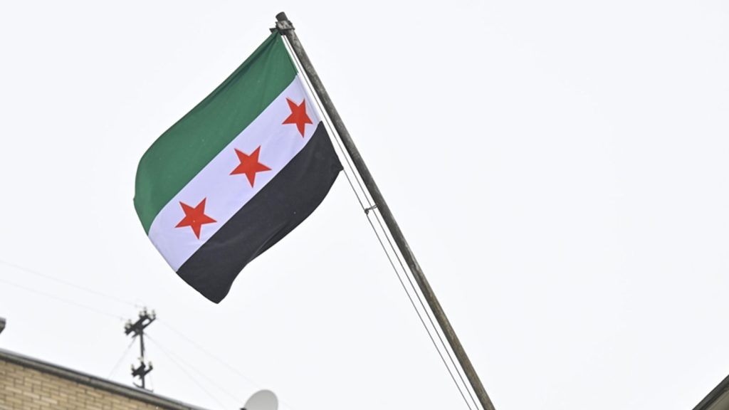 SANA: Türkiye Suriye’den ithalatlara yönelik yasağı kaldırdı