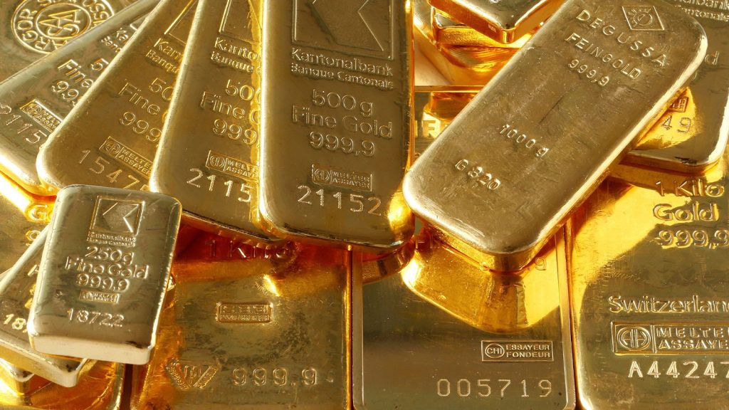 Altın fiyatları yeniden rekor arayışına girdi