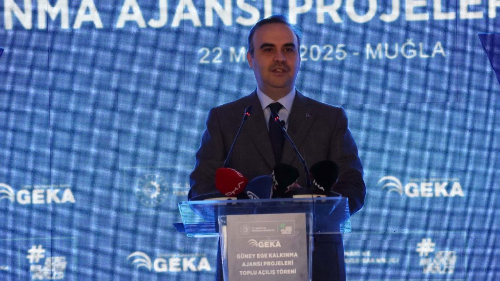 Bakan Kacır: Orta-yüksek ve yüksek teknolojili ürün ihracatımız, geçtiğimiz yıl 101 milyar dolara ulaştı