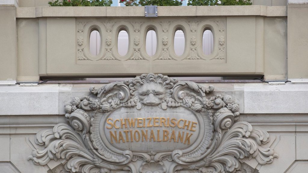İsviçre Merkez Bankası faizi 25 baz puan düşürdü