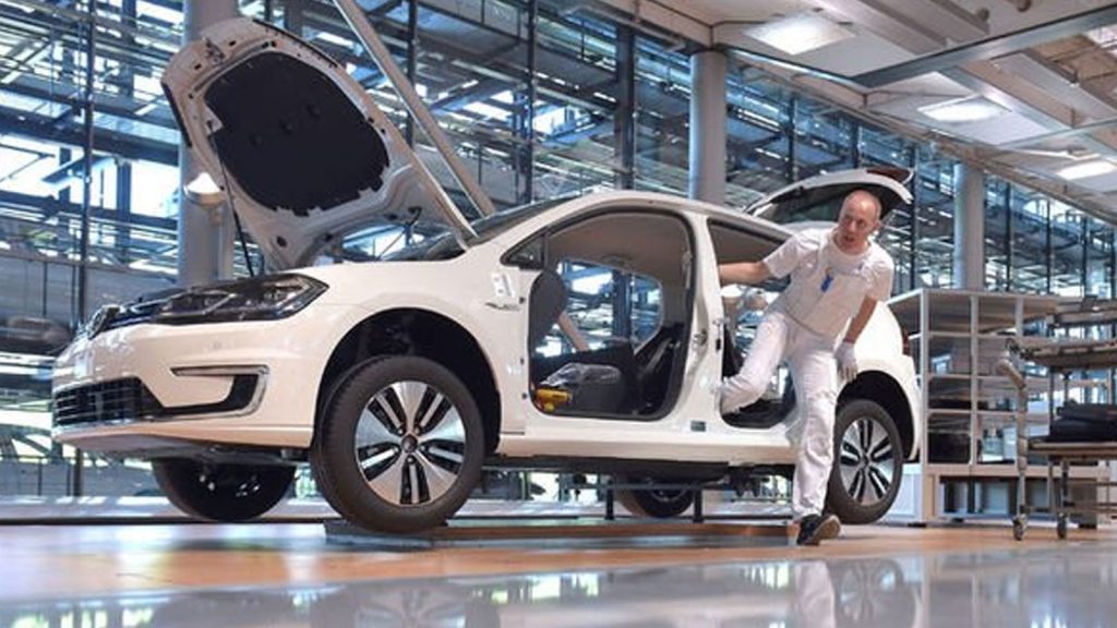 Alman lüks otomobil üreticisi de iflas etti