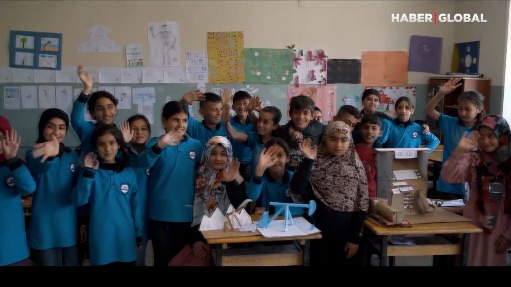 Gabar eteklerinde yaşayan çocukların büyük hayali: Bölgenin kaderini değiştiren keşiflere katılmak istiyorlar