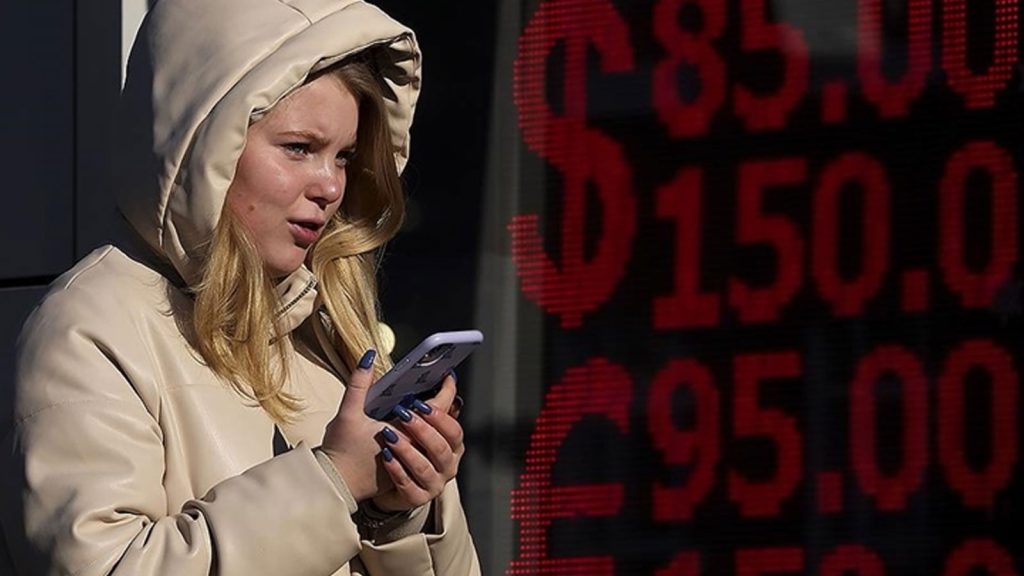 Rusya tekrar döviz ve altın satışına başlayacak