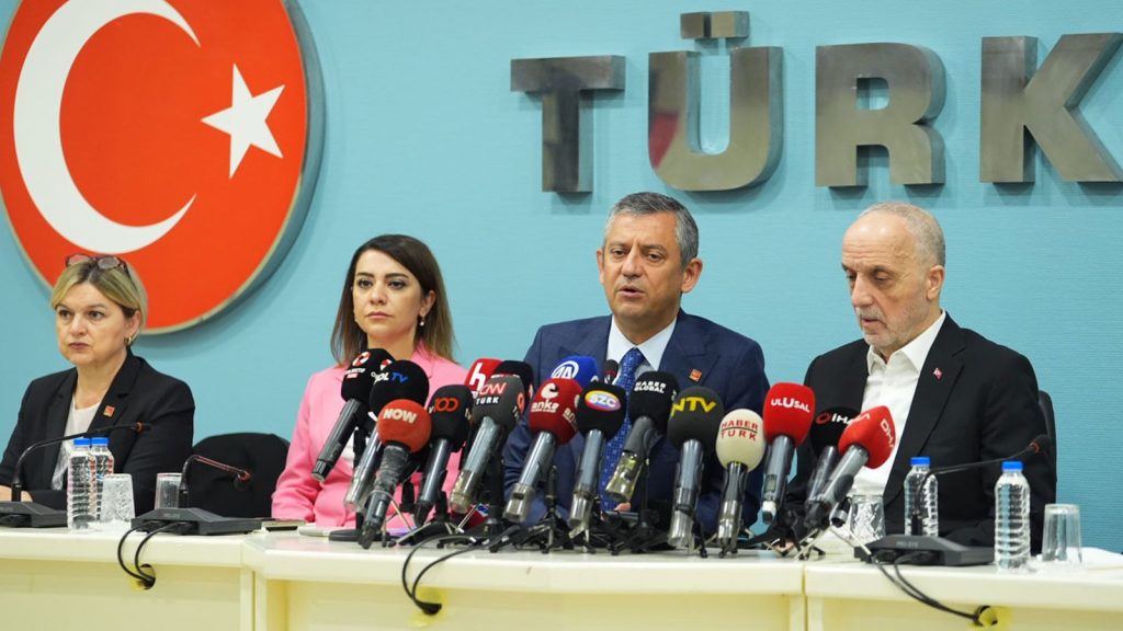 CHP Genel Başkanı Özel’den HAK-İŞ ve TÜRK-İŞ’e ziyaret