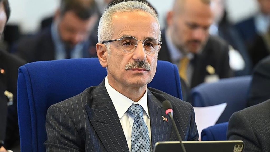 Uraloğlu: 2025 yılının ilk 4 ayında toplam hizmet verilen yolcu sayısı 64,3 milyona ulaştı