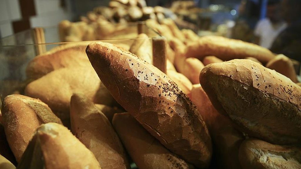 Valiliğin itirazı sonrası fiyatı düşürülmüştü; ekmek yeniden 12,5 TL oldu