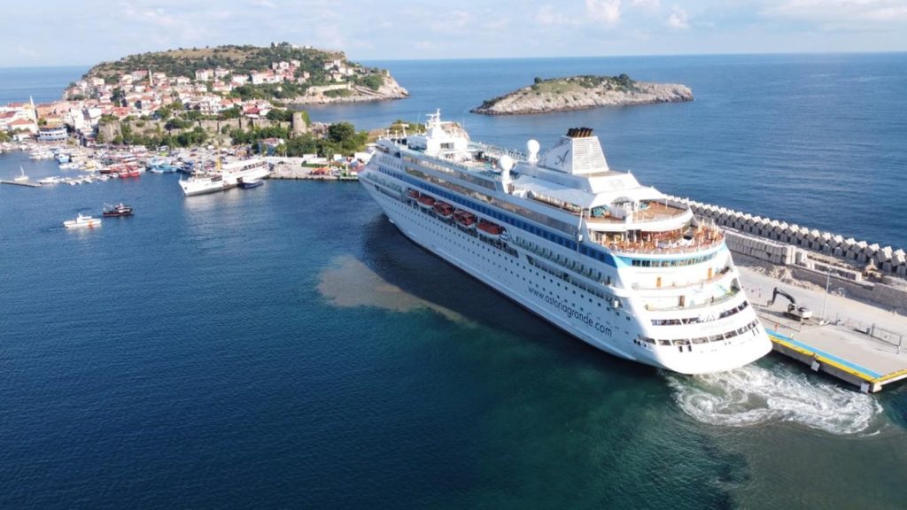 6 bin 600 nüfuslu ilçe 150 bin kişiyi ağırladı