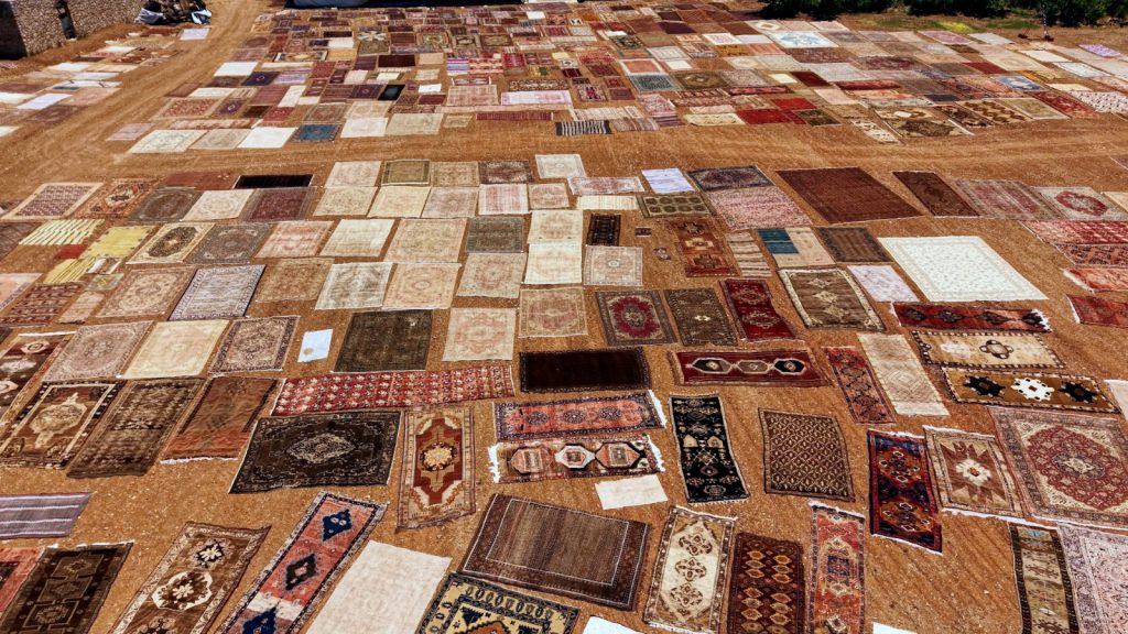 Antalya güneşiyle değeri artan tarihi halılar koleksiyonerlerin gözdesi!
