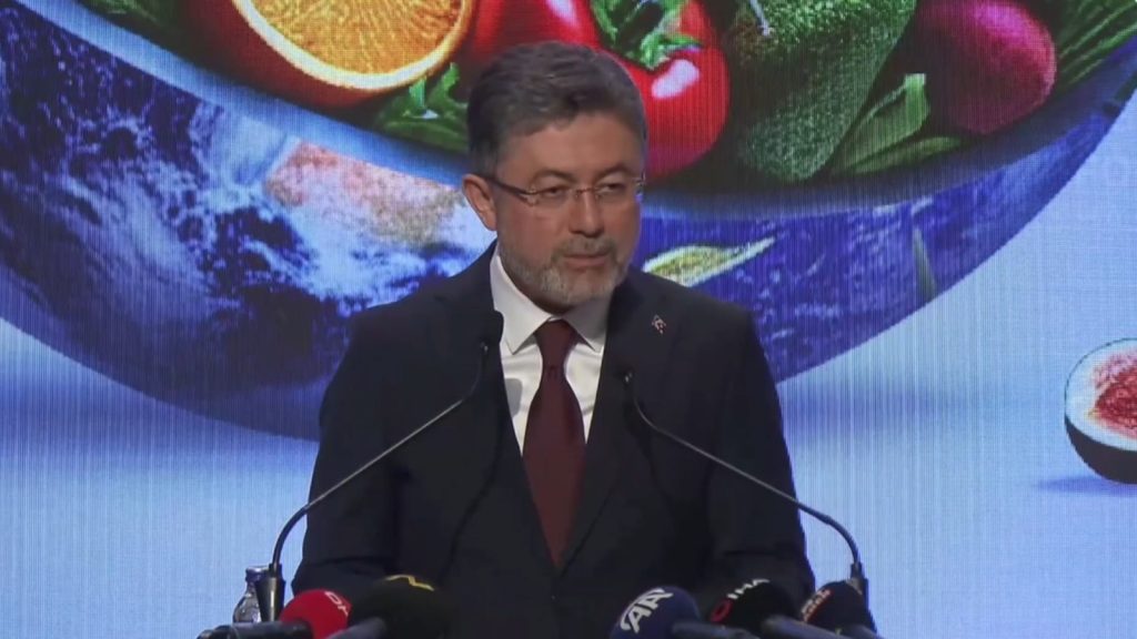 Bakan Yumaklı: Gıdada karekod uygulaması 28 Temmuz itibarıyla tüm işletmelerde zorunlu olacak