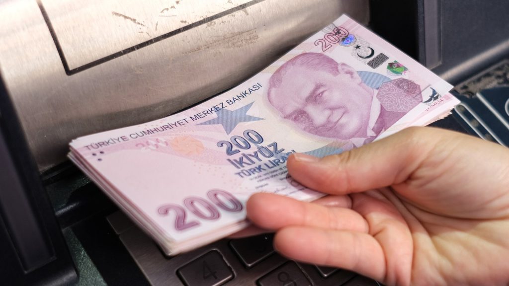 Emekliler için ‘seyyanen zam’ talebi