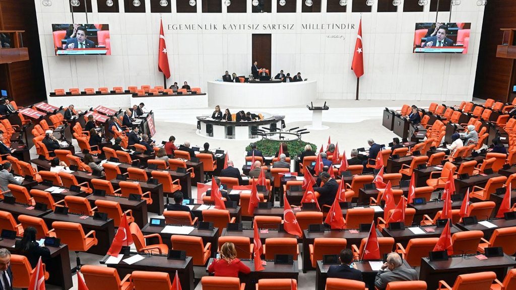 Enerji ve maden alanlarına yönelik düzenlemeler içeren kanun teklifi, Komisyonda