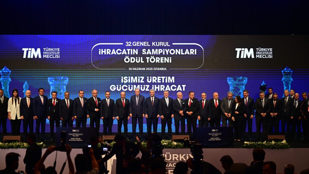 İhracat şampiyonları ödüllendirildi