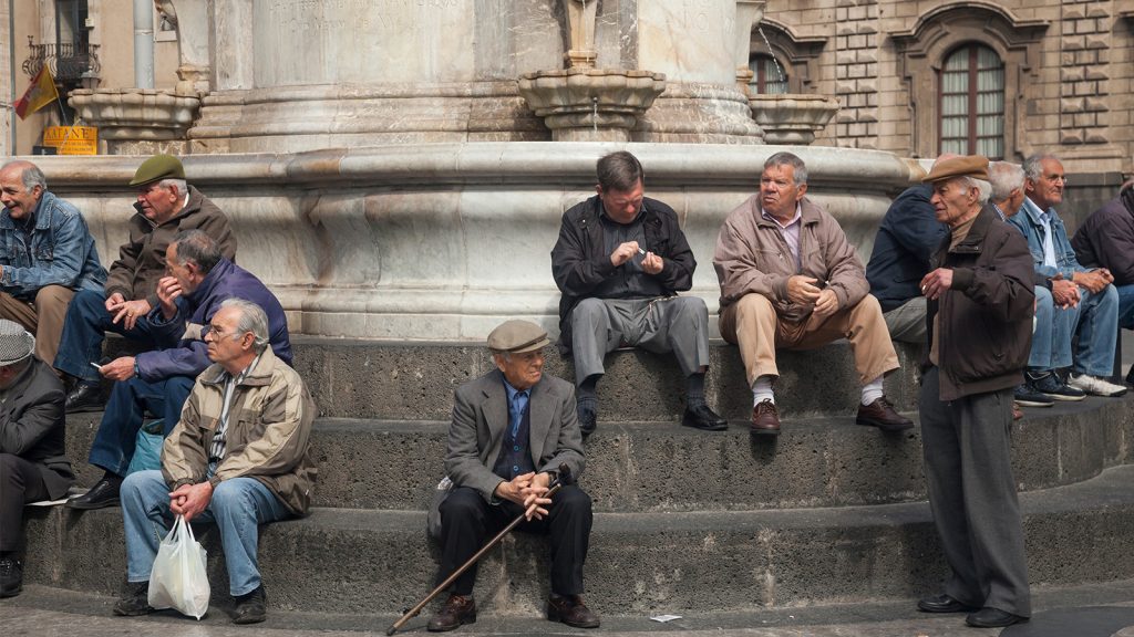 Ekonomik krize çözüm! Fakir güneye emekli göçü