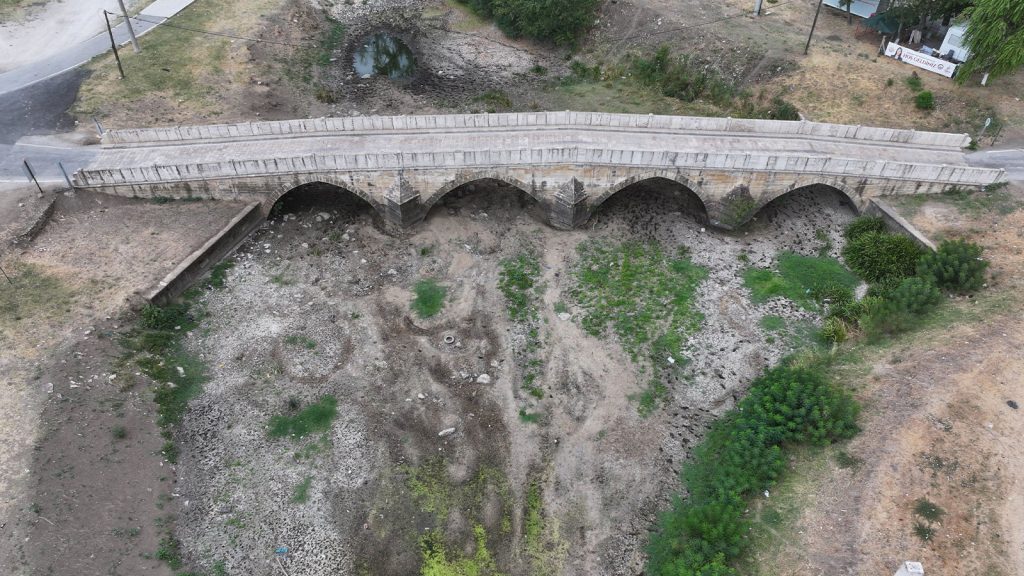Sıcaklar Trakya’yı bitirdi, Tunca kurudu, ayçiçekler yandı