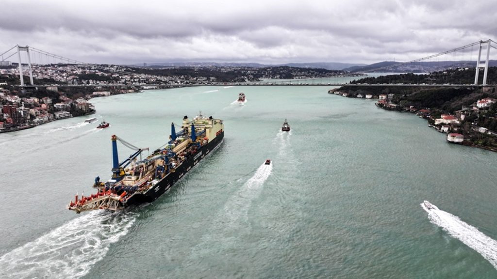 Türk boğazlarından 6 ayda yaklaşık 41 bin gemi geçti