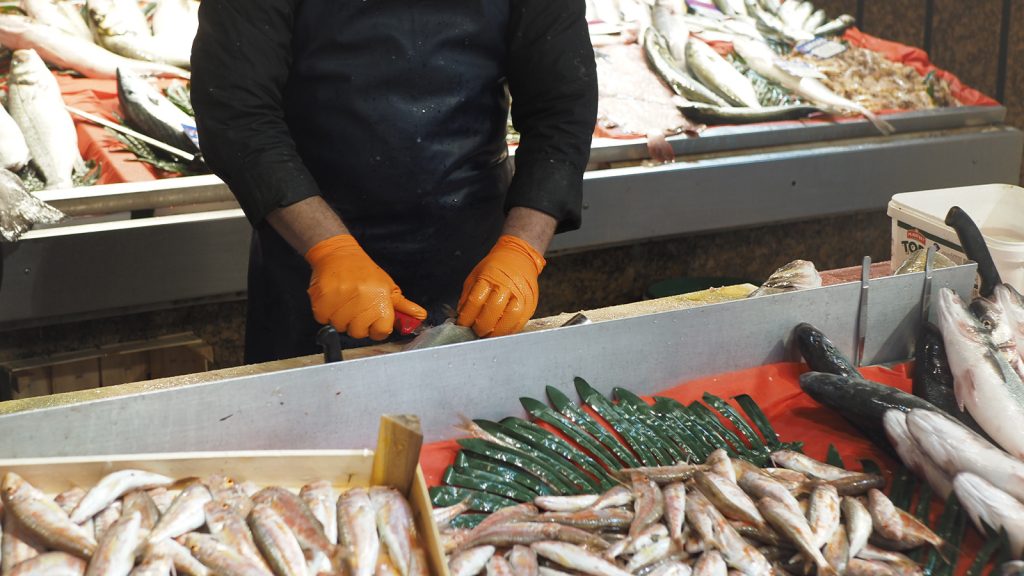 Balıkçılar dertli, tezgahlarda son durum ne?