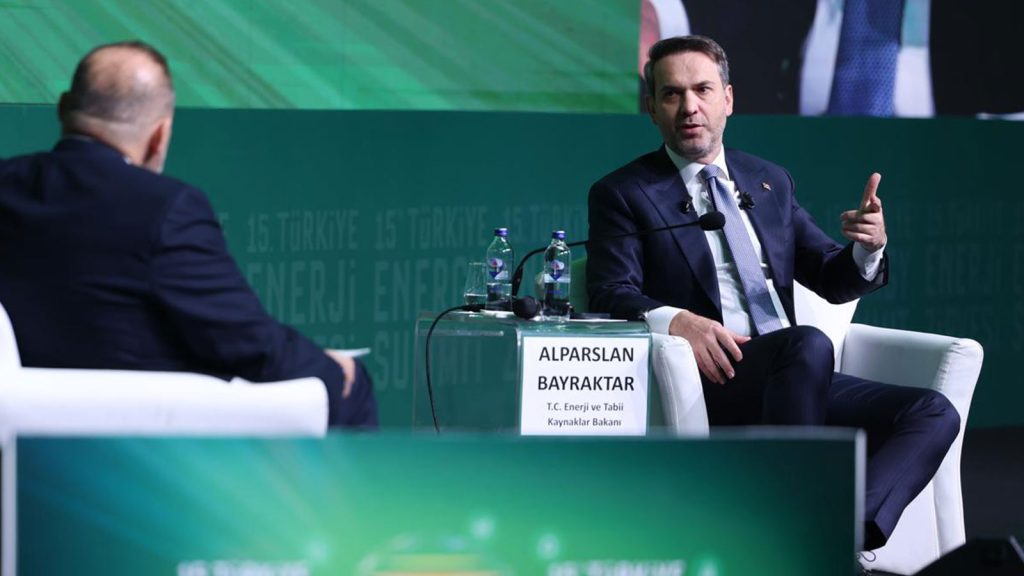 Bayraktar: Türkiye’nin 10 milyar metreküp gaz ihraç kapasitesi var