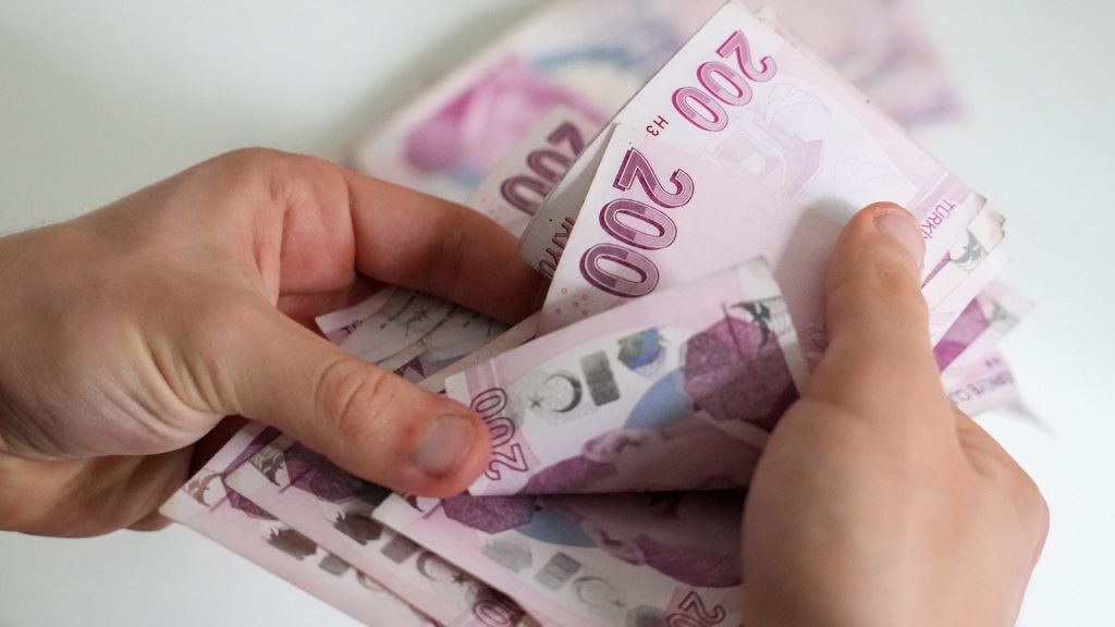 Emekli milyonlara yeni yıl müjdesi! Çarpıcı rakam ortaya çıktı