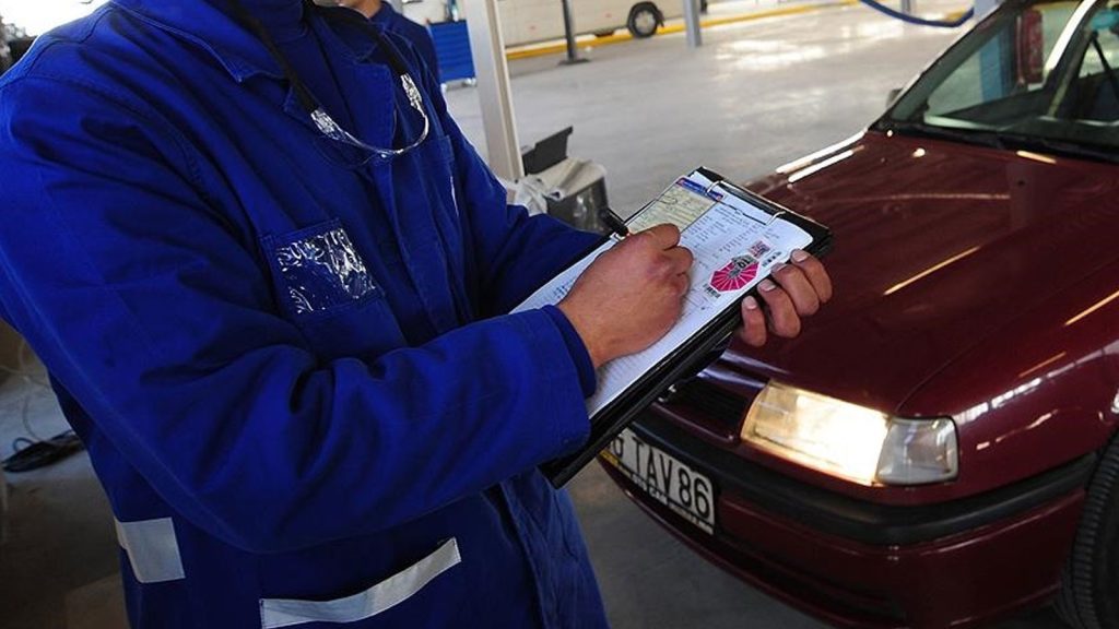 İkinci el araç satışında 6,000 km ve fahiş fiyat ilanı kısıtlamaları uzatıldı