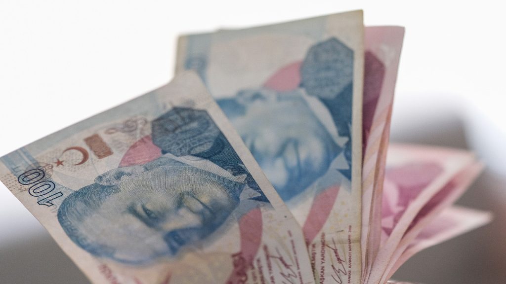 Memura çifte zam müjdesi! Seyyanen ödeme ve enflasyon farkı belli oldu