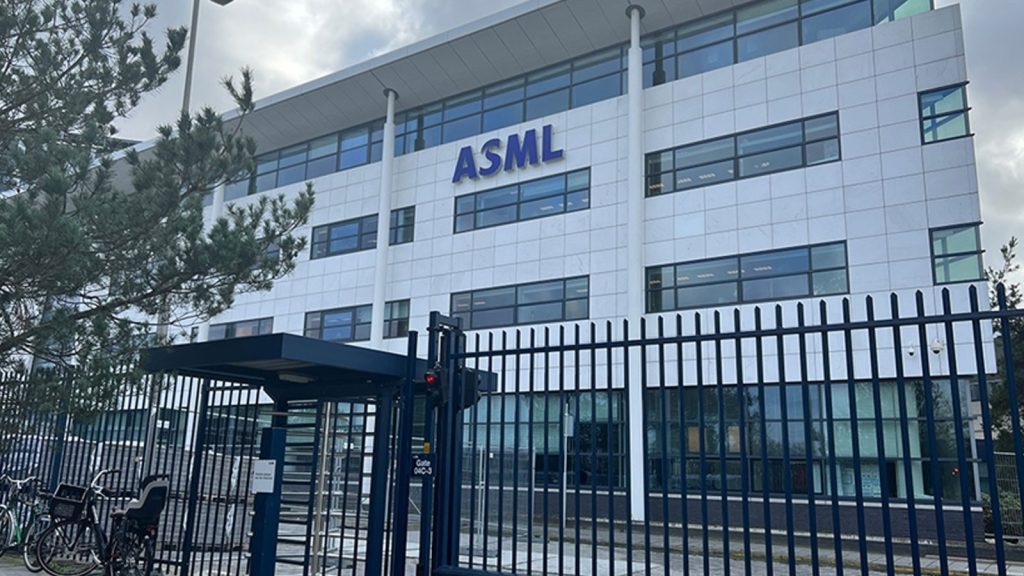 Çip devi ASML 1700 kişiyi işten çıkarıyor