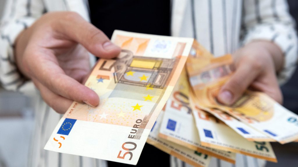 Euro para birimi 27 yaşında