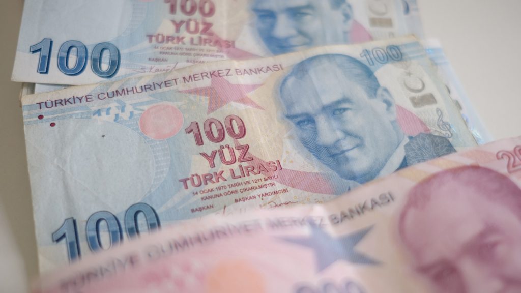 Emeklilerin beklediği gün geldi: 3.119 TL’lik fark ödemesi hesaplara yatıyor