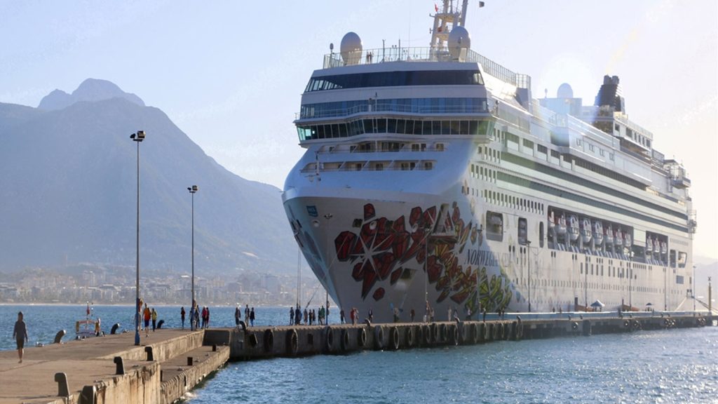 Kruvaziyer turizmi yıla rekorla başladı