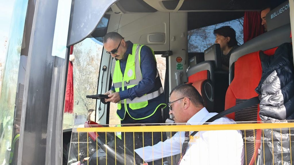 Bayramda fahiş fiyat ve korsan taşımacılığa 37,4 milyon lira ceza