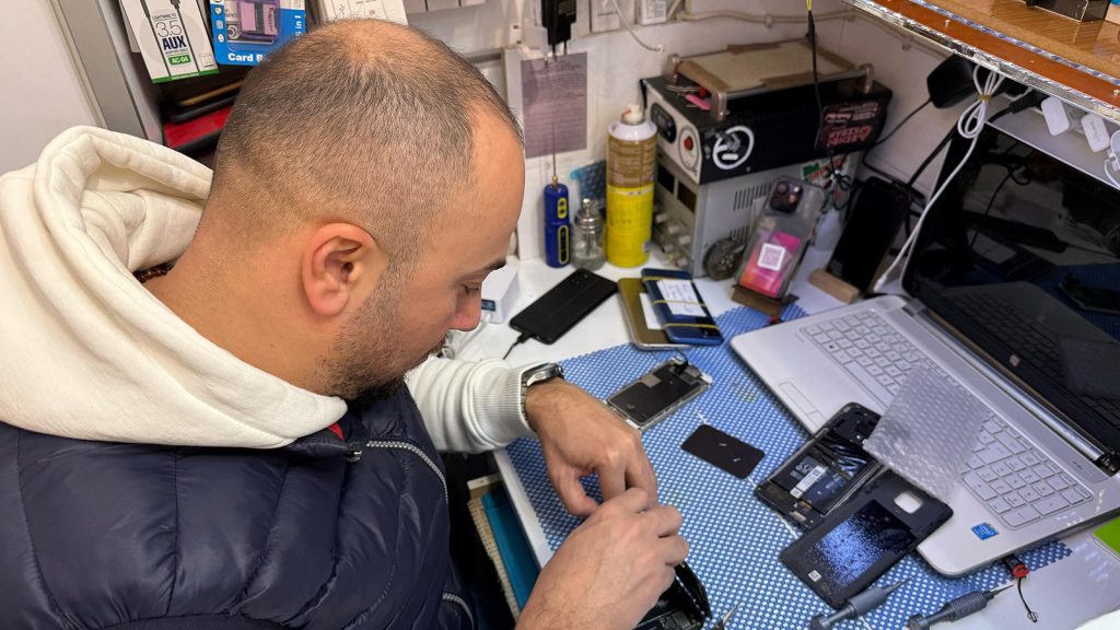 Sıfır telefon alamayanlar tamirci kapılarını aşındırıyor: İki alanda değişimler diğerlerine oranla daha fazla