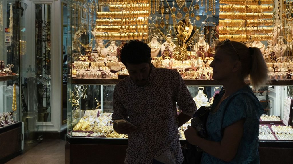 Altın fiyatları birden fırladı! Gramda 4 bin 500 lira için tarih verildi