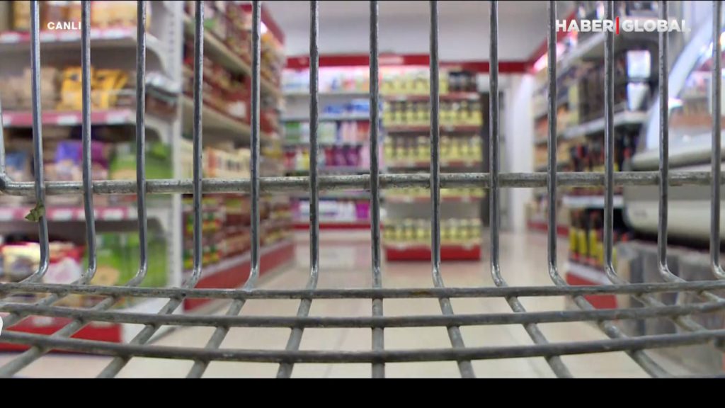 Marketler pazar günleri kapalı mı olacak? Bolat üst meslek kuruluşlarını işaret etti