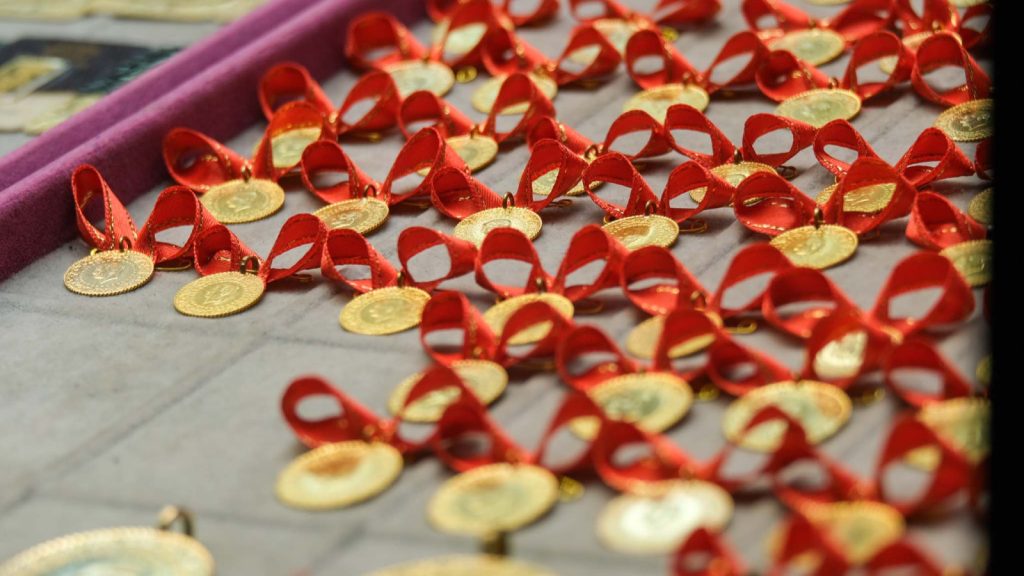 Altın fiyatlarında son durum: Gram ve çeyrek altın ne kadar oldu?